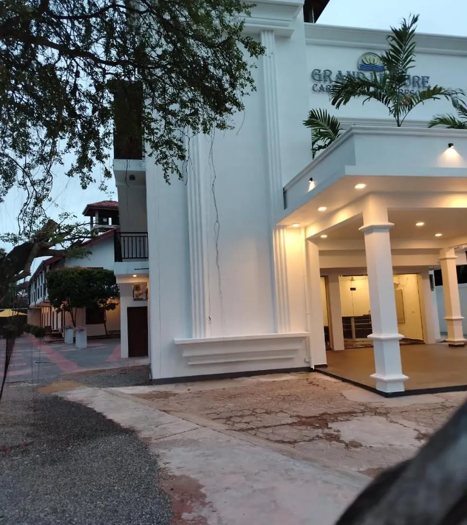 Grand Leisure Care & Wellness Resort Negombo Hotel